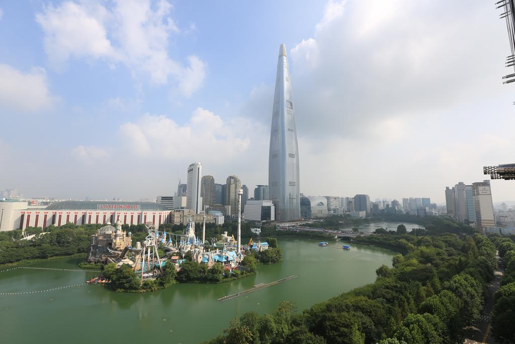Lotte World Lake View Loft Seoul Exterior photo