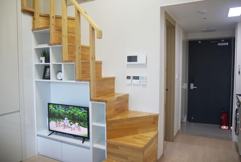 Lotte World Lake View Loft Seoul Exterior photo